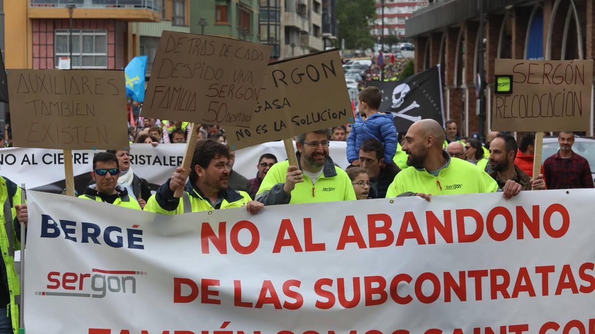 Una pasada manifestación en favor del futuro de Saint Gobain en Avilés y de los trabajadoresde sus subcontratas.