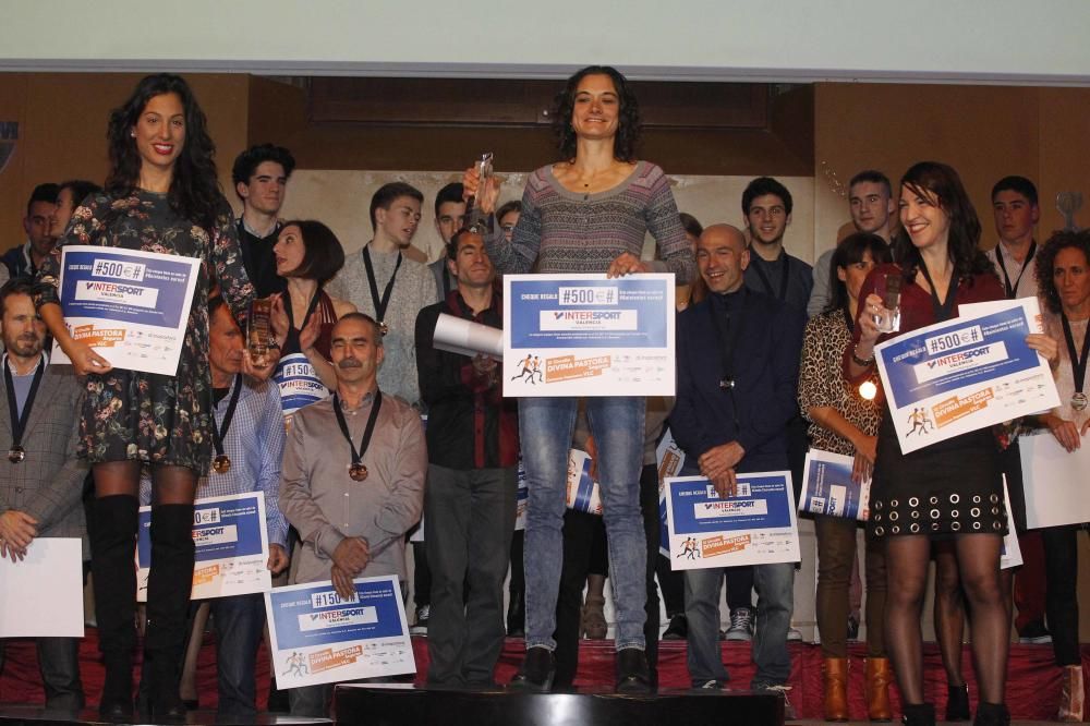 Todas las imágenes de la Gala de entrega de premios del Circuito Divina Pastora Valencia de Carreras Populares 2016