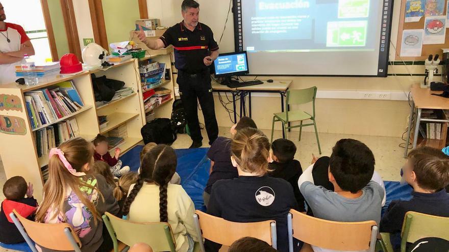 El Consorcio Provincial de Bomberos impulsa la Unidad de Divulgación y Prevención para dar a conocer su labor en centros docentes