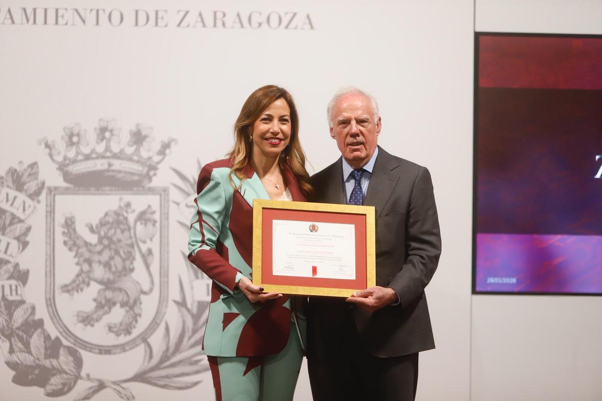 En imágenes I Entrega del título 'Zaragozano y Zaragozana Ejemplar' a nueve vecinos de la ciudad