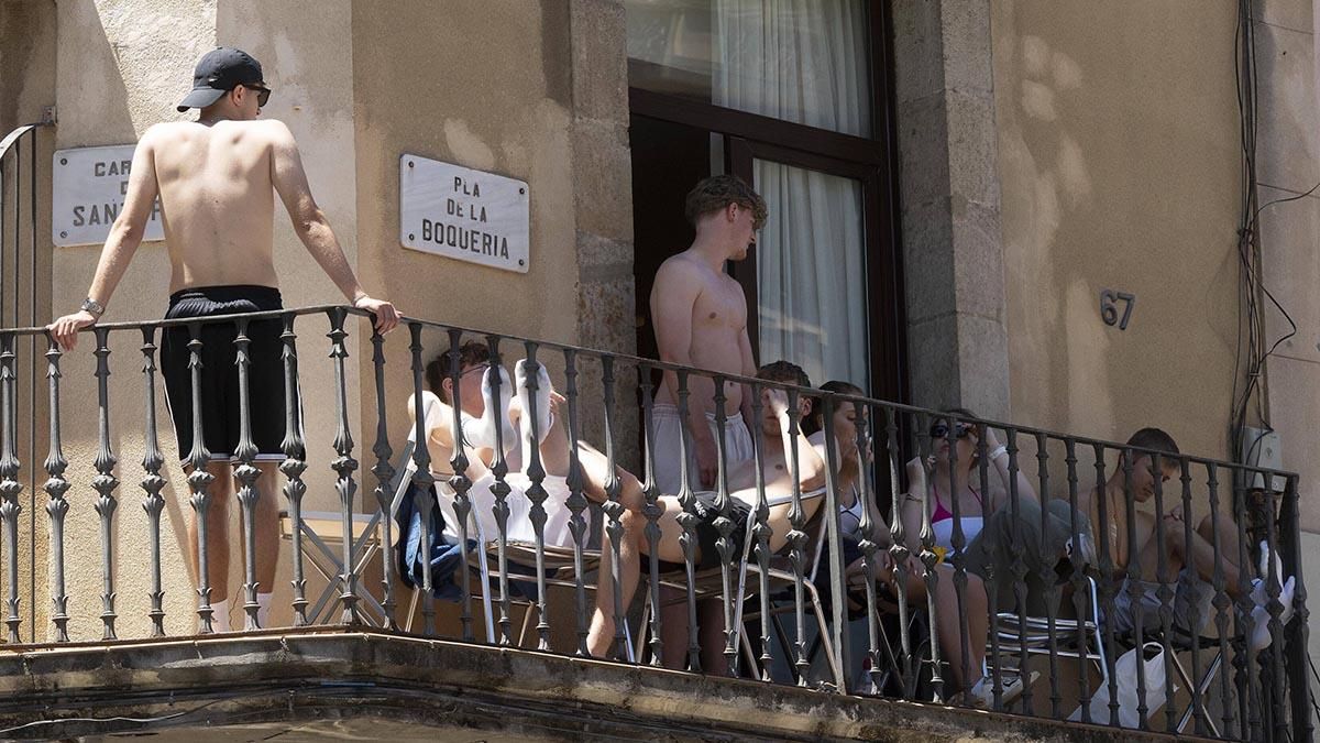 España roza los 9 millones de turistas en abril y bate el récord histórico de gasto