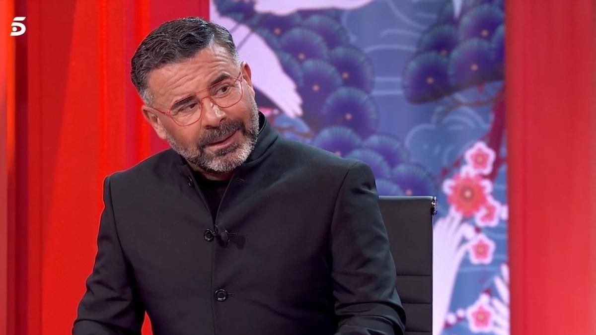 Jorge Javier Vázquez se sube a las críticas de 'Cuentos Chinos'. "No sé de qué va el programa"