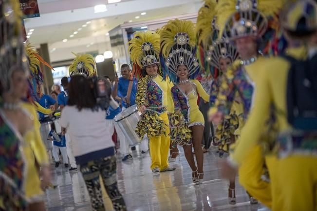 Donacion premio Reina del Carnaval del Centro ...