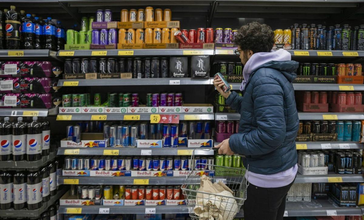 La confusió per lleis de begudes energètiques alerta la distribució