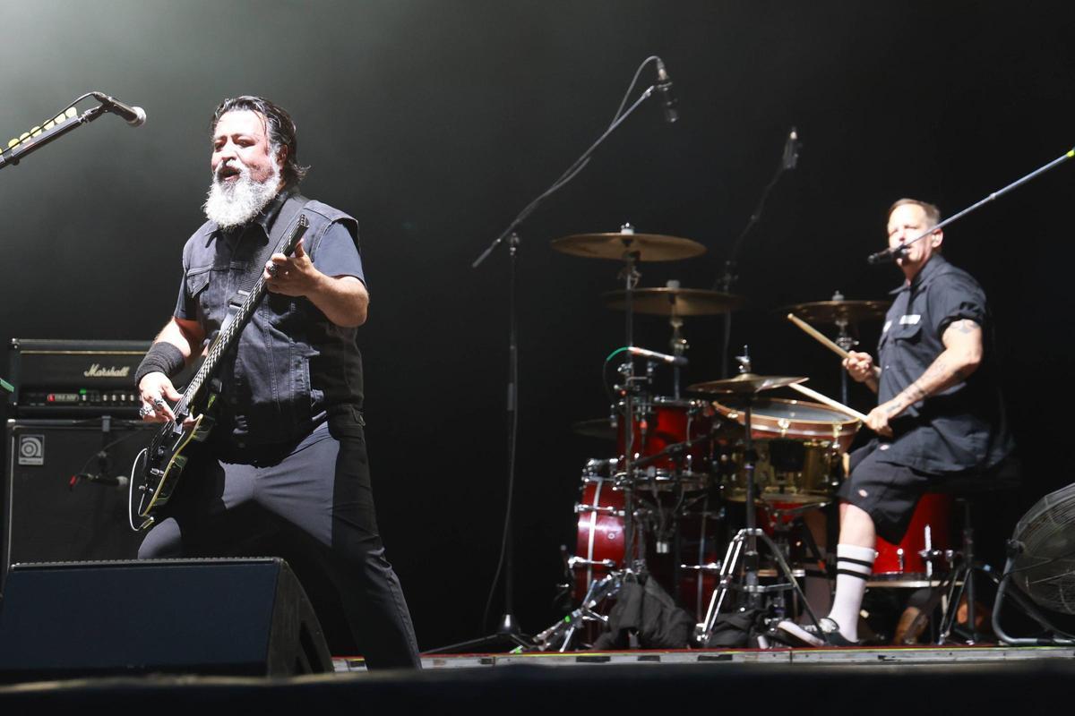 Molotov llena Castrelos con su 'rock' con sello mexicano