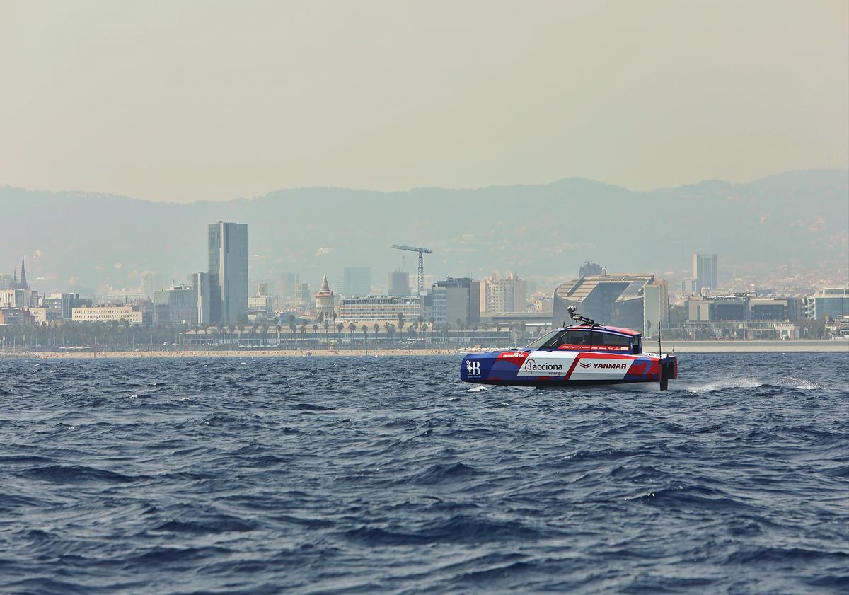 Por petición del Port de Barcelona los Chase Cero, pequeñas embarcaciones que sirven de apoyo a los veleros, estan propulsadas con hidrógeno