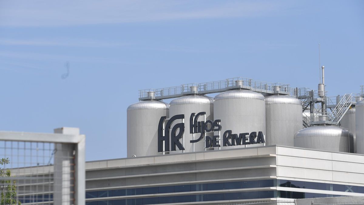 Fabrica de Estrella Galicia en el poligono industrial de Morás.