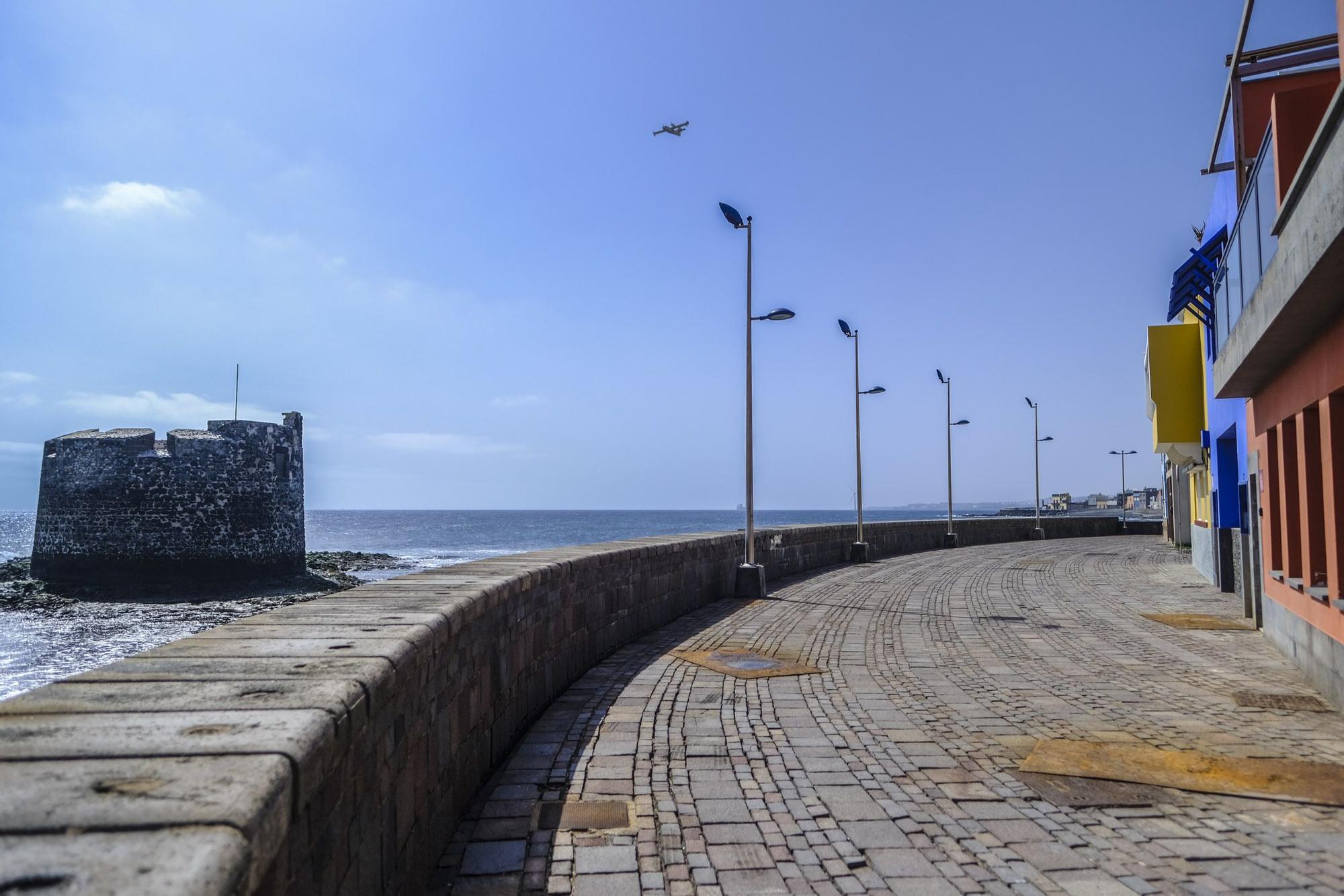 Los vecinos se quejan del pésimo estado del paseo del barrio de San Cristóbal