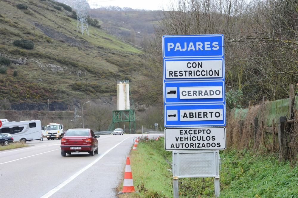 La nieve provoca restricciones en el Huerna y cadenas en 13 puertos