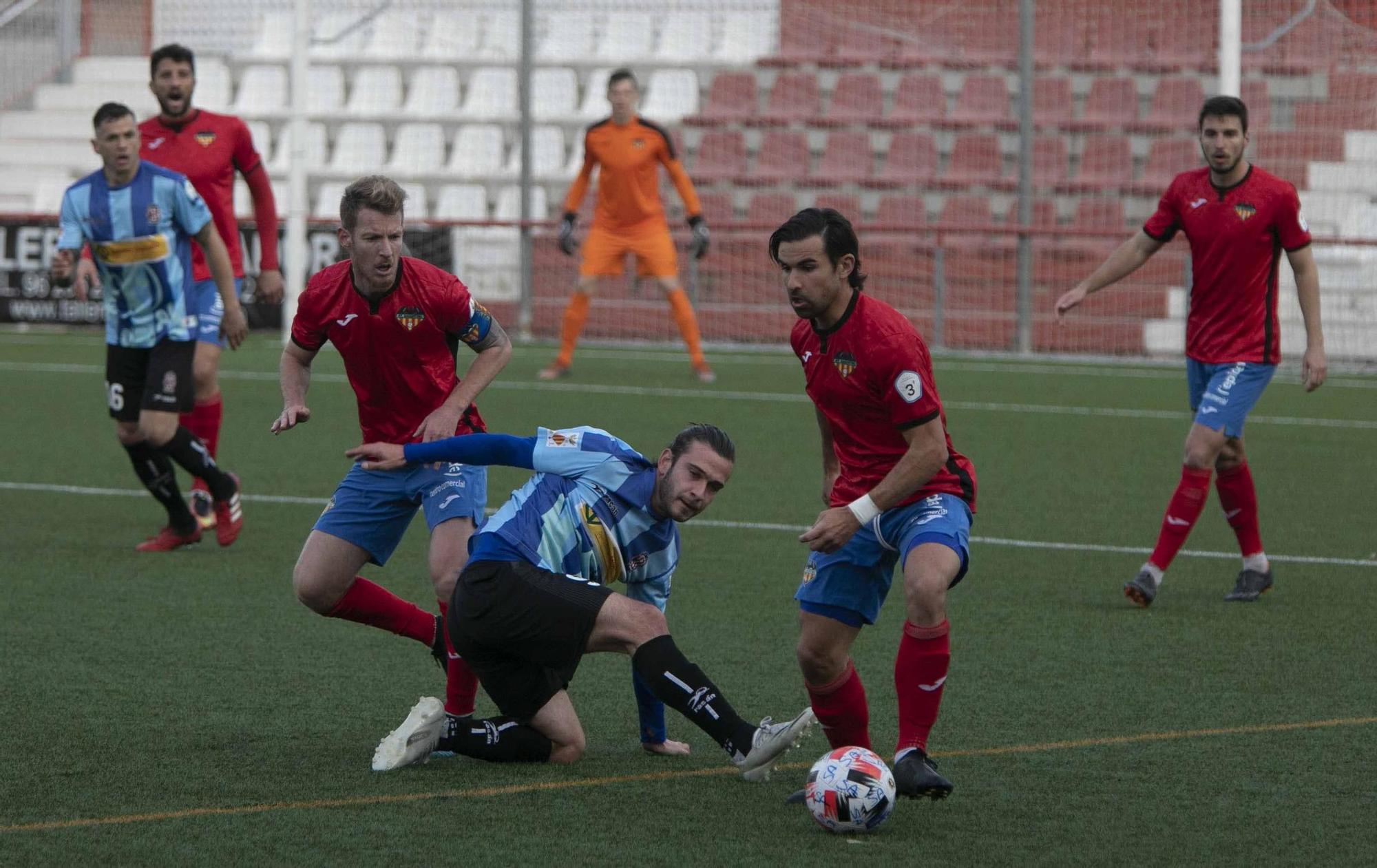 Empate entre el Atlético Saguntino y el CD Acero, en un inusual  derbi, con el Saguntino como local en el Fornás.