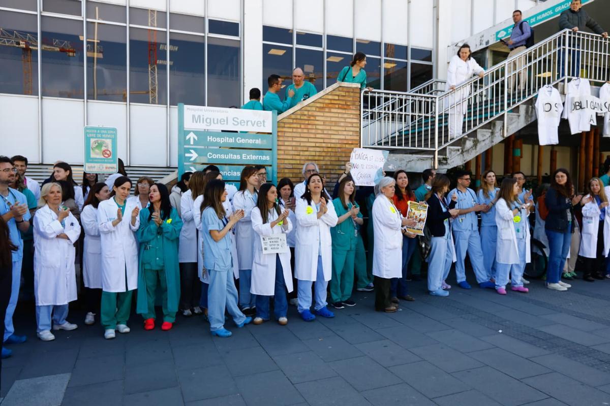 Segundo día de la huelga de médicos en Aragón.