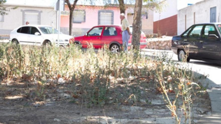 Vecinos de la Uva, de Badajoz, piden que se recupere el antiguo colegio como centro cívico