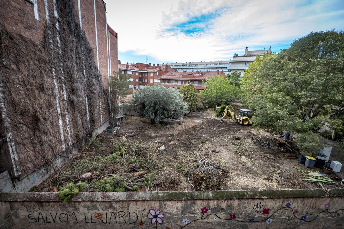 Comienzan las obras en Can Raventós, la última masía virgen de Sarrià: casi 60 pisos de lujo y 22 árboles talados.