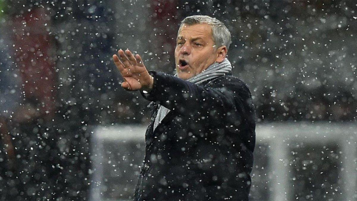 Bruno Genesio, entrenador del Olympique de Lyon, fue crítico con sus jugadores