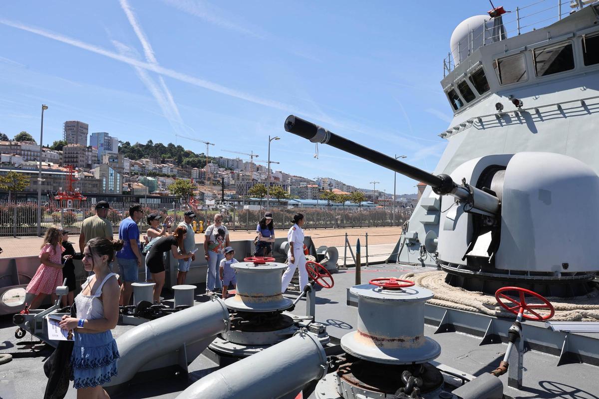 El campamento militar de As Avenidas se despide