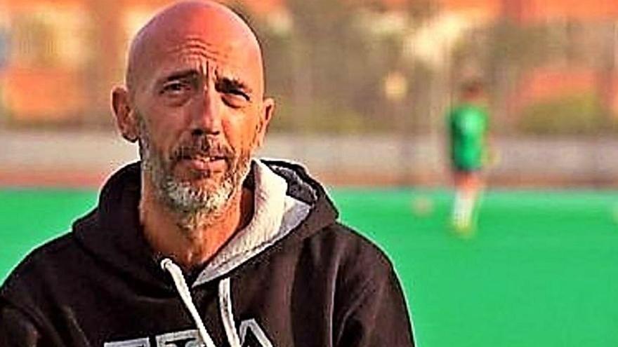 El medallista olímpico alicantino Juan Escarré será segundo entrenador de la selección española de hockey sobre hierba