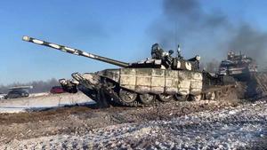 Rusia retira algunas tropas de zonas limítrofes con Ucrania.
