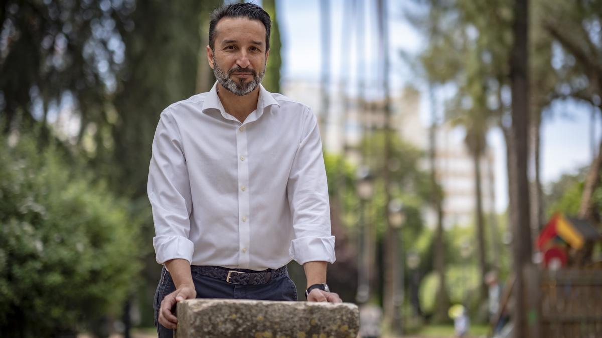 Ricardo Cabezas, en el parque de Castelar.