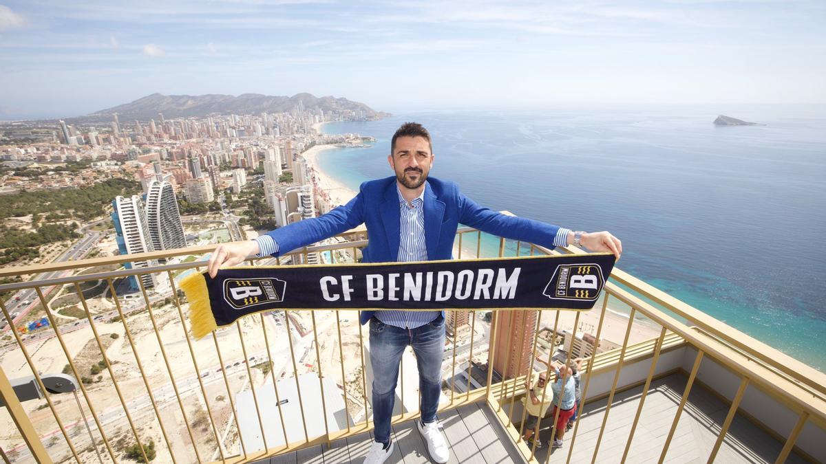 David Villa oficializa la compra del CF Benidorm en el edificio Intempo