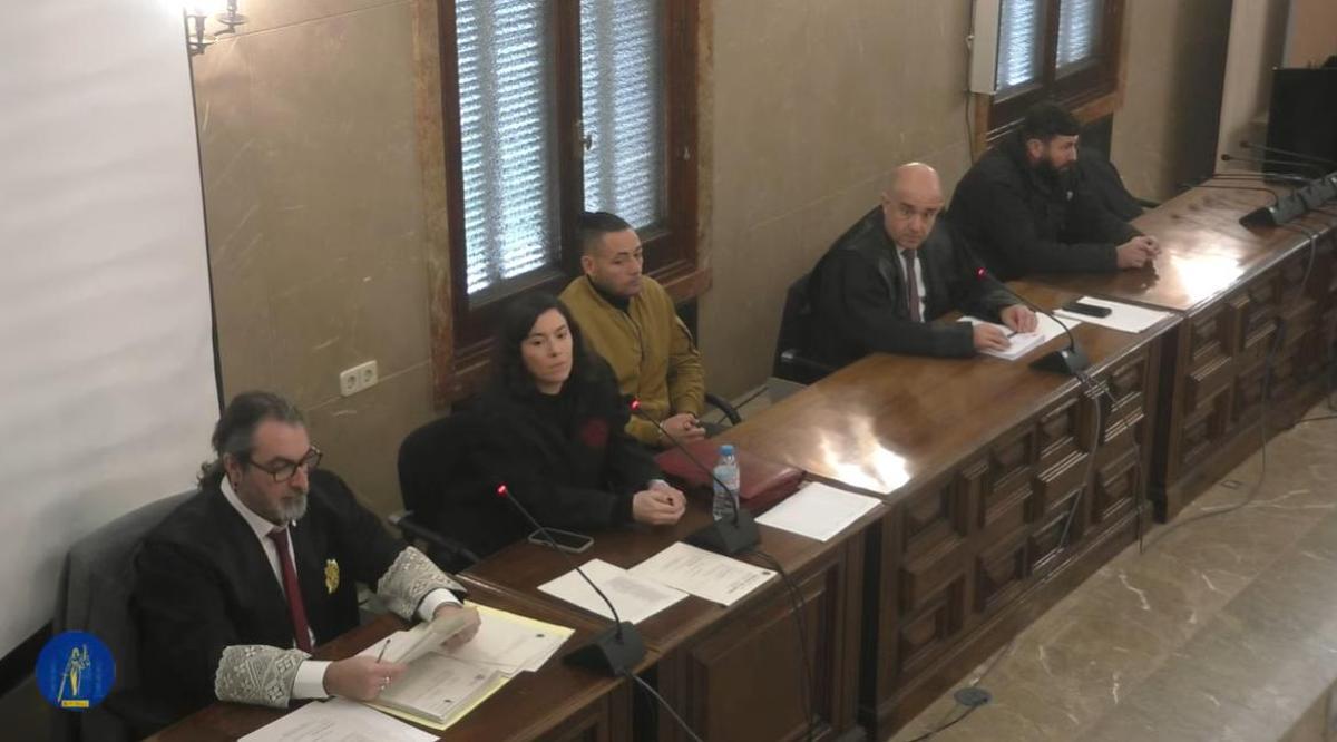 Los acusados, hoy durante el juicio en la Audiencia de Palma.