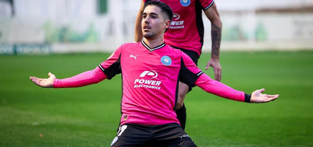 Fran Castillo celebra el 0-1 ante el Antequera. | UD IBIZA