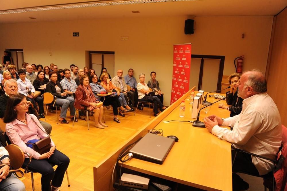 Presentación del libro "Historia de un canalla", d