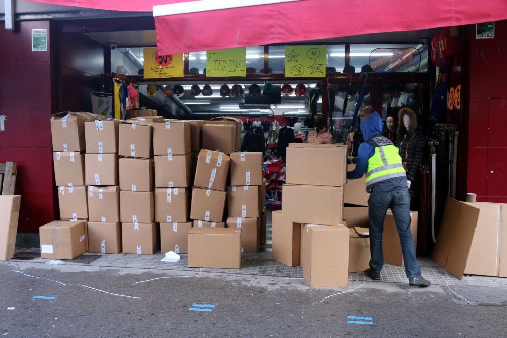 Macroperació policial contra les falsificacions a gran escala a La Jonquera