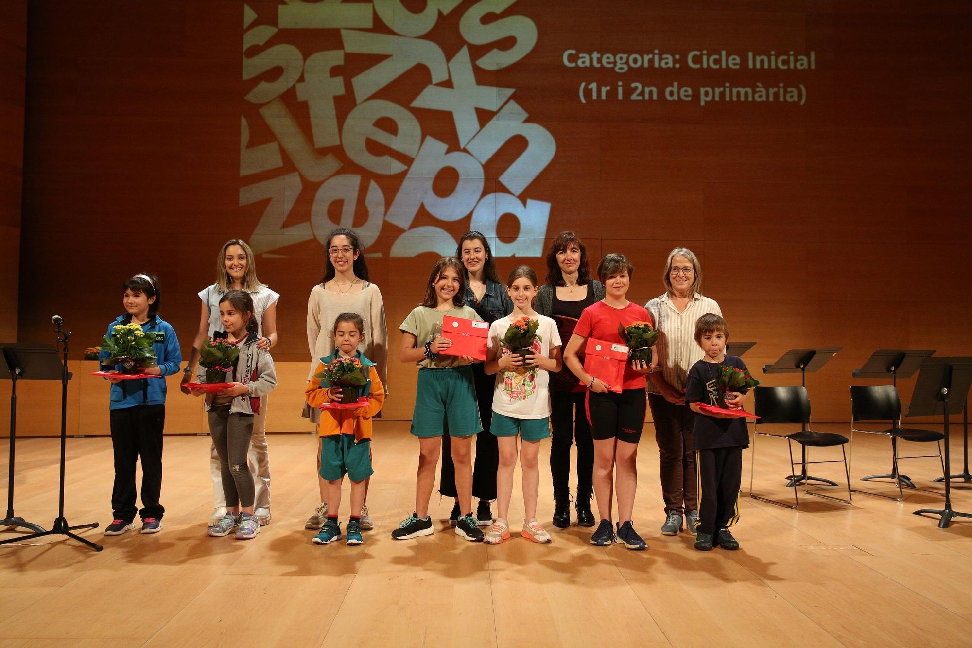 Girona lliura els premis escolars dels concursos de promoció de la lectura i l'escriptura