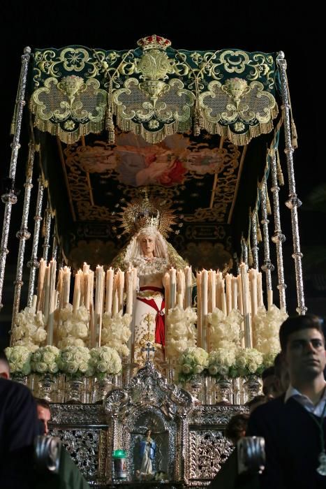 Procesión del Santo Entierro de Cristo en Torrevieja, Viernes Santo, con la participación de 18 imágenes y 154 cofradías