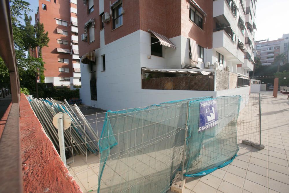 Cinco intoxicados por un incendio en la Playa de San Juan