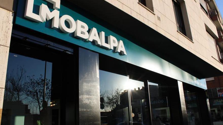 La façana del nou Mobalpa a Girona, a carretera Barcelona. | MOBALPA