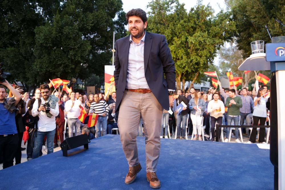 Pablo Casado visita Murcia un día antes del cierre de campaña