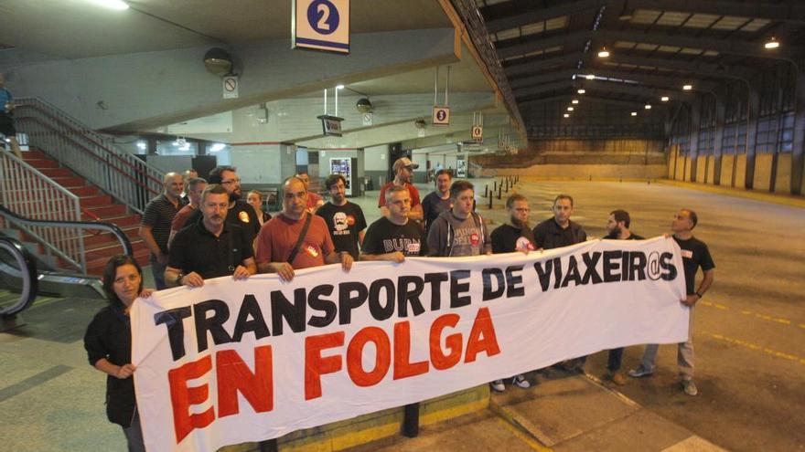 Estación de autobuses de Santiago esta mañana.