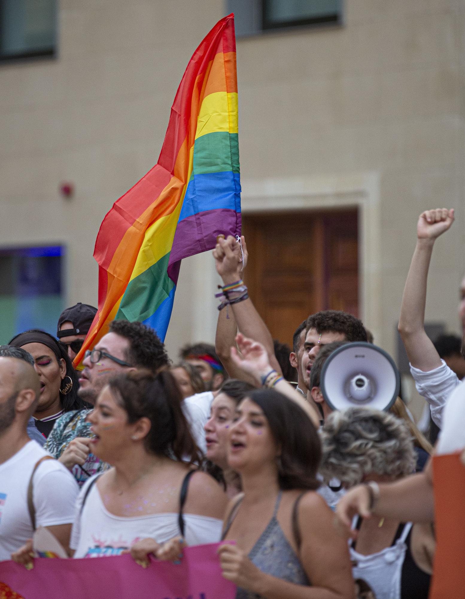 Alicante celebra la primera manifestación del Orgullo 2022