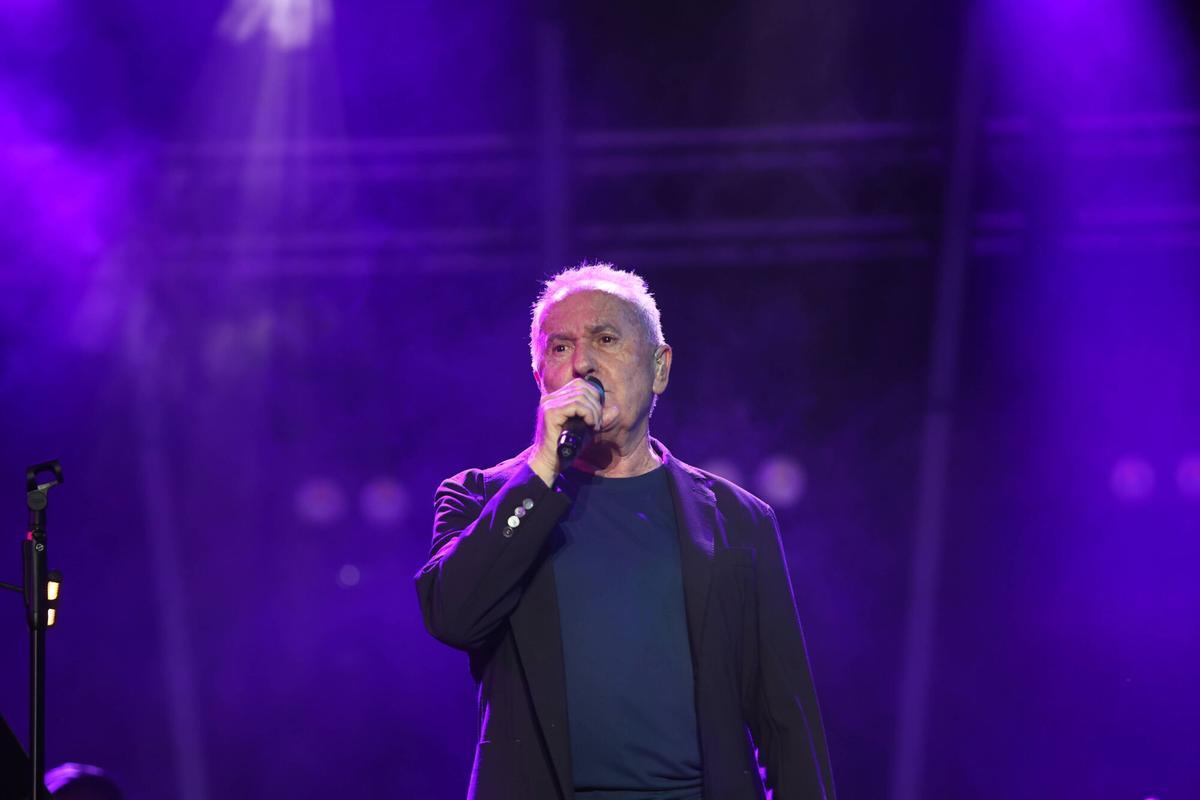 EN IMÁGENES: Concierto de Víctor Manuel por San Xuan en el Pozu Barreo