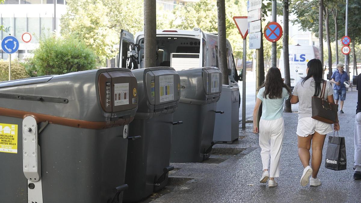 Contendiros intel·ligents al barri de l'Eixample de Girona.
