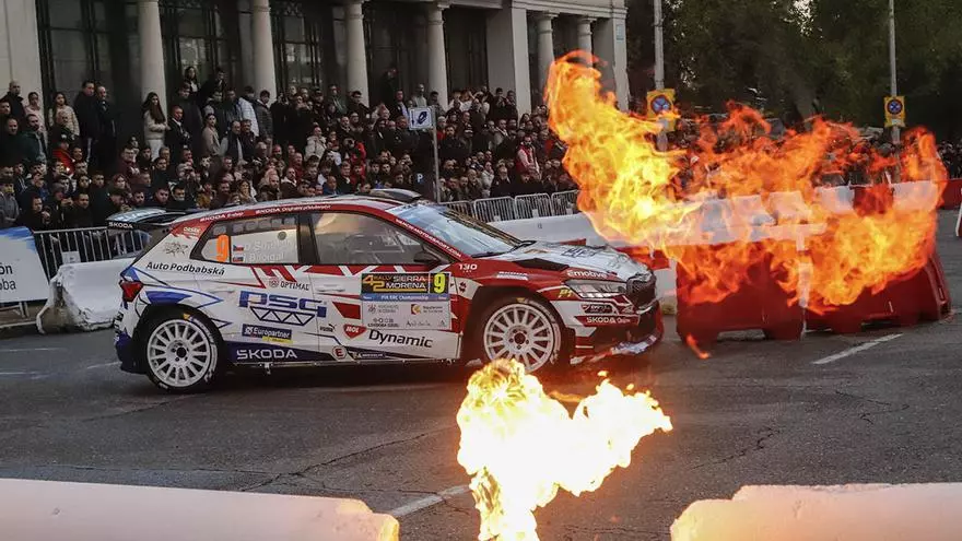 El Rally Sierra Morena arranca con un espectacular tramo urbano