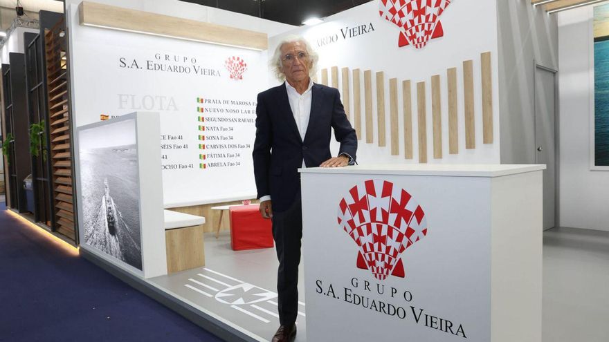 Eduardo Vieira, en el stand del grupo en la jornada de clausura de la feria Conxemar. |   // MARTA G. BREA