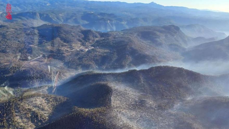 DIRECTO | 4.700 hectáreas quemadas y más de 50 kilómetros de perímetro