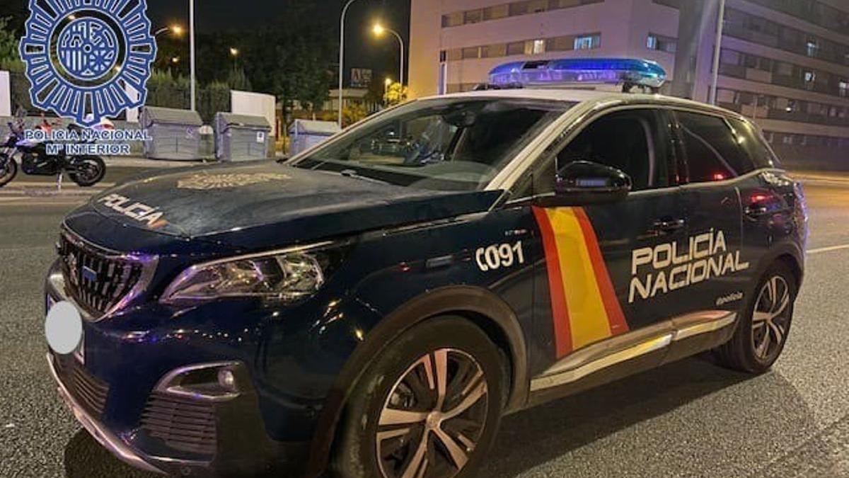 Un cotxe de la Policia Nacional