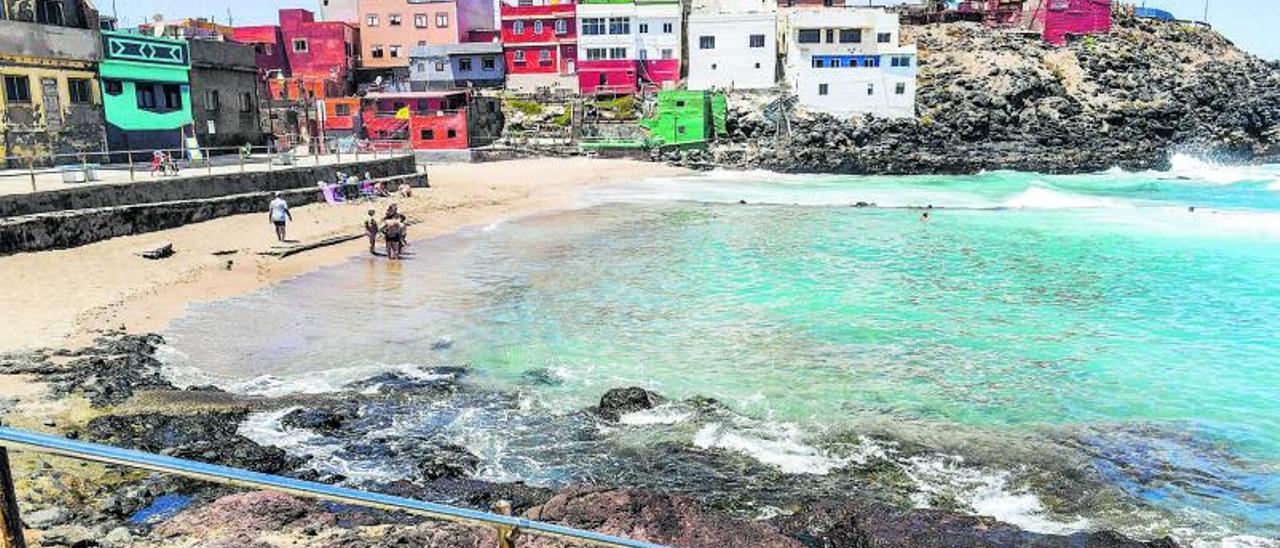 Playa de Dos Roques en el municipio norteño de Gáldar.