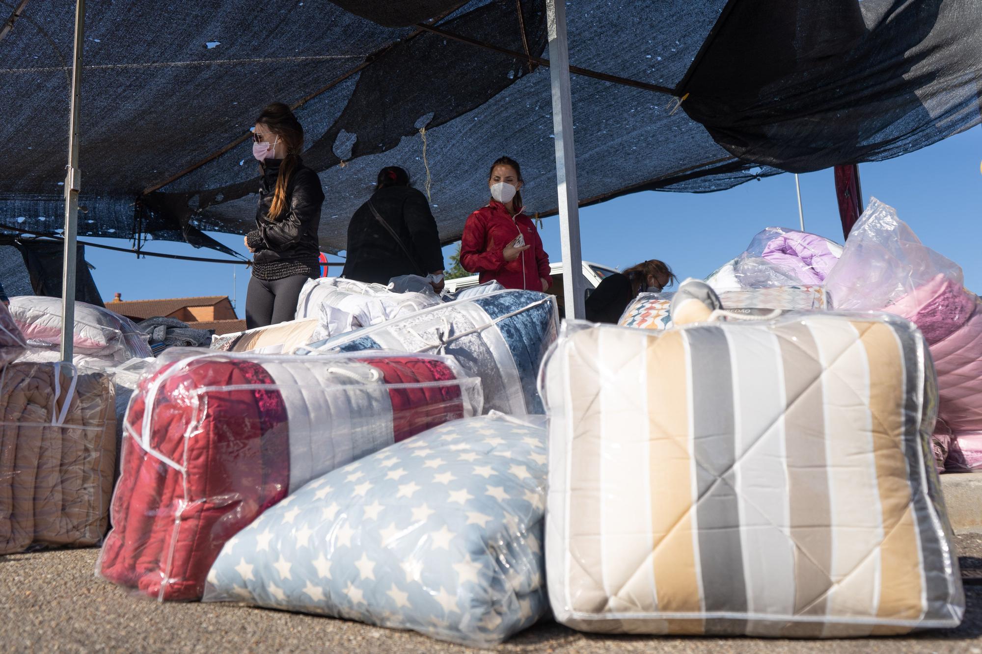 GALERÍA | Los ambulantes de Zamora piden a gritos nueva normalidad en el mercadillo