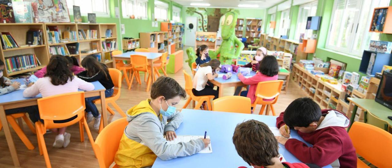 Alumnos de Educación 
Primaria en un aula, el curso
 pasado. |   // G.S.