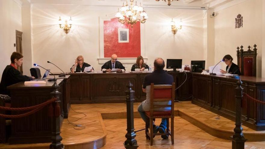 Juicio celebrado en la Audiencia Provincial, que terminó condenando al acusado, ahora absuelto por el TSJ