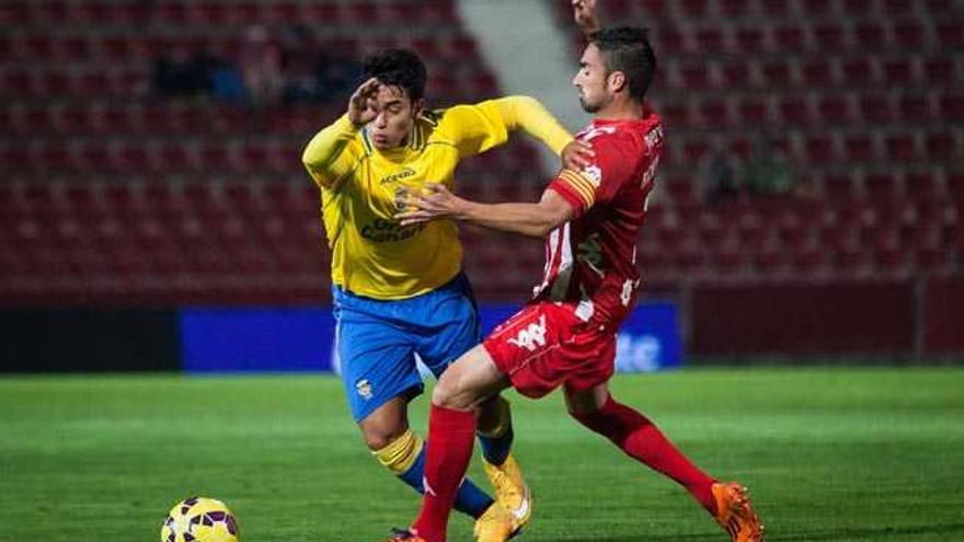 El capitán de la UD se perderá el duelo con el Mirandés por sanción tras una amonestación justa. Se romperá por primera vez en la temporada la pareja de centrales. Turno para Marcelo.