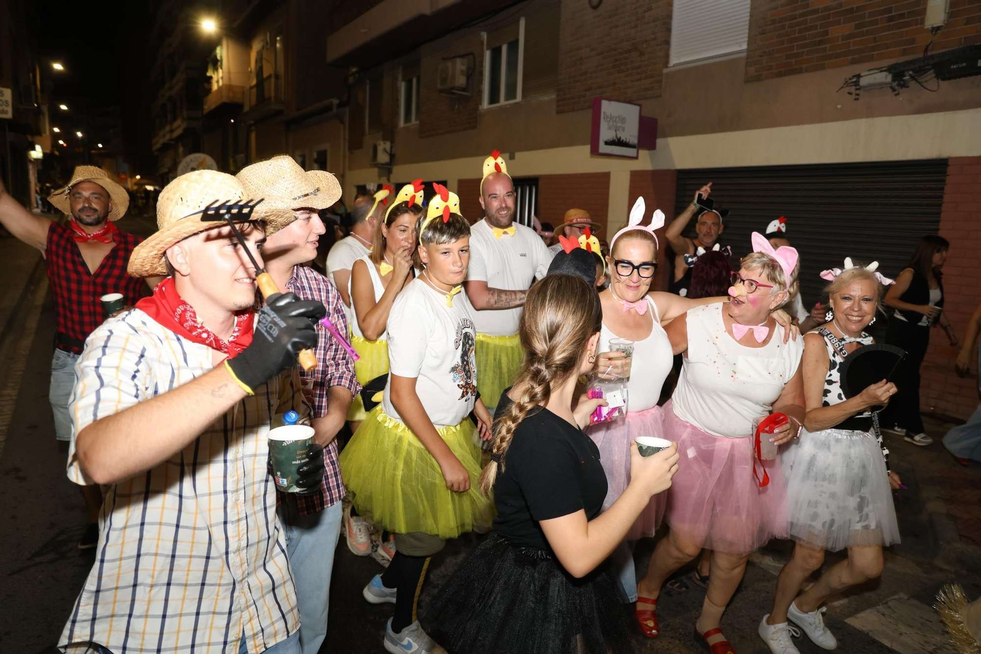 La divertida Retreta de los Moros y Cristianos de San Blas en Alicante