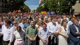 Moreno apela en Madrid a la "igualdad entre españoles" en el acto del PP de protesta contra Sánchez