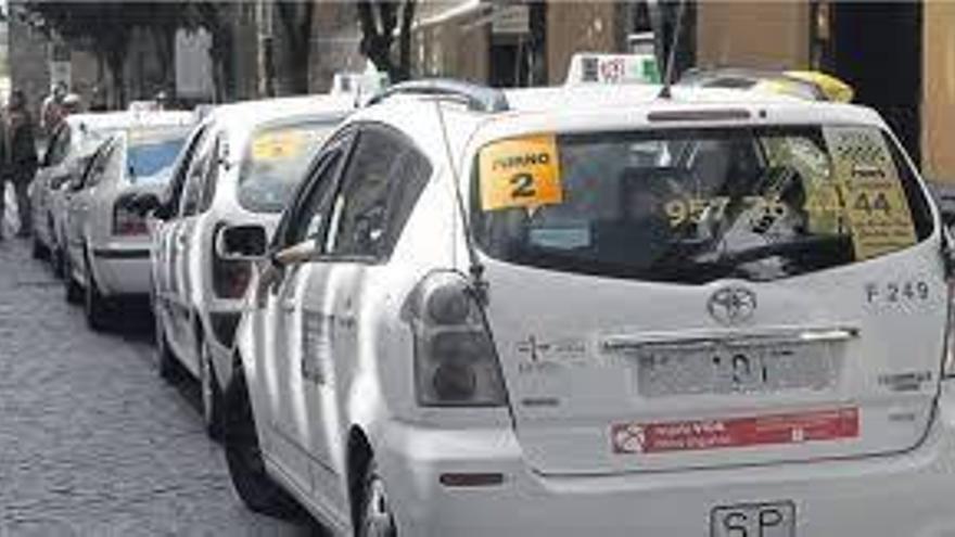 La carrera mínima de los taxistas de Córdoba será de 3,91 euros en 2018