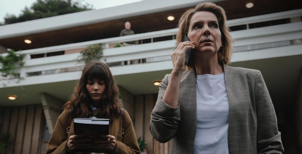 Eva Martín y Mireia Oriol, en la serie policíaca de Antena 3 ambientada en Galicia ‘Ágata y Lola’.
