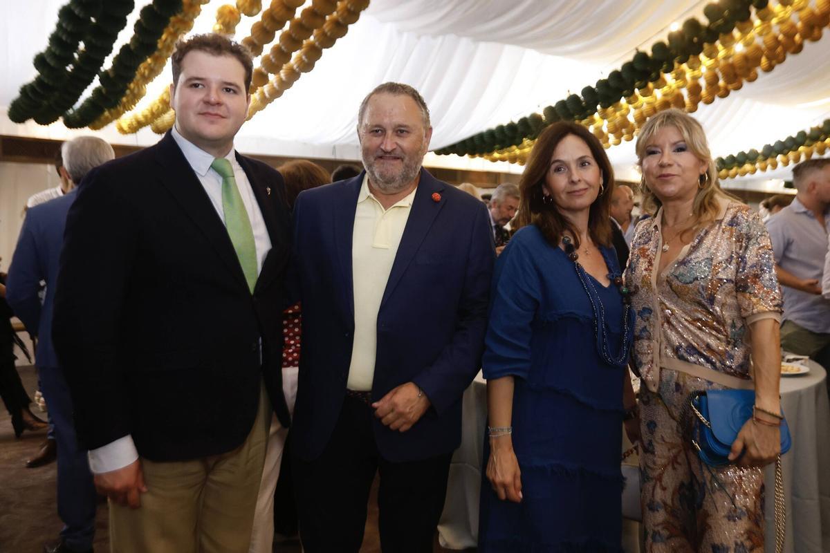 La Corporación municipal celebra el tradicional inicio de fiesta en la Caseta Municipal